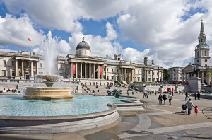 Akustikdesigner bemühen sich heute auch darum, die typischen Geräusche eines Platzes zu erhalten. Trafalgar Square ()