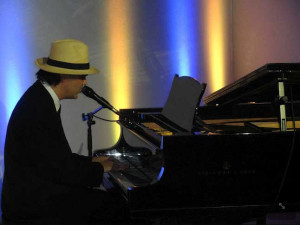 Daniel Jobim, international bekannter Bossa-Nova-Musiker beim Festival von Cannes 2012 (Bruno Melo)