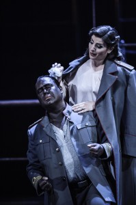 heller Otello (Marc Heller) und Desdemona (Ilia Papandreou) (L. Edelhoff)