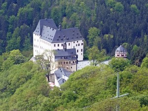 burgk Schloss Burgk mit seiner Silbermann-Orgel und dem Hammerflügel aus der Beethoven-Ära, vom Saaleturm aus gesehen (Martin Geisler)