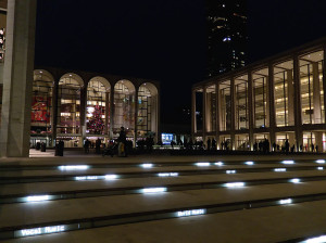 Auch und gerade an Silvester ein Magnet: die Metropolitan Opera New York (Ralph Daily, Dezember 2011)