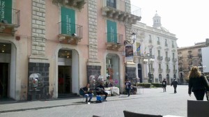 Straßenszene mit Musikern in der Innenstadt von Bellinis Heimatstadt Catania (H.-P. Mederer, 2015)