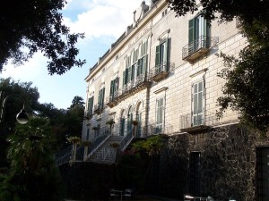 Die schmucke Villa Floridiana in Neapel, einem der bedeutendsten Musikzentren des 18. Jahrhunderts, stand Pate für den Namen des zwölfköpfigen Ensembles unter Leitung der populären Organistin und Cembalistin Nicoletta Parascivescu(Johnnyrotten).