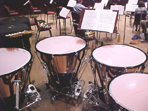 Ein klassisches Timpani-Set, nur ein kleines Element im Schlagzeuguniversum ()