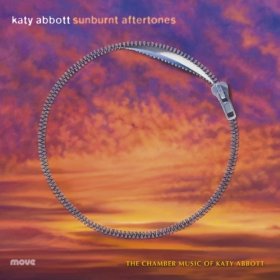 Die CD Sunburnt Aftertones mit Stücken von Katy Abbott zum aufmerksamen Anhören erschien bei Move Records (B004J8Z23E, 2010).