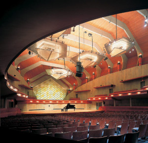 Ein nicht nur akustisch moderner Konzertsaal für Cindy McTees Werke: das Winspear Auditorium, am College of Music der  University of North (Craig D. Blackmon, 15.12.2009, p.d.)