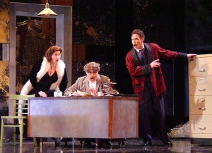 Wieder einmal "Die Fledermaus", am 19. September im Deutschen Nationaltheater Weimar. Hier eine Szene aus einer Aufführung des Pittsburg Theatre (Juli 2009, OperaVictoria, upl. Innotata).