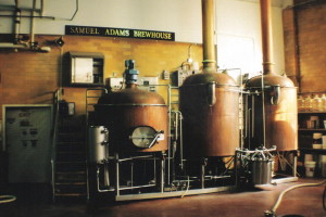 Die legendäre Brauerei von Samuel Adams in Boston produziert von September bis Oktober die Marke "Octoberfest" (Kafziel, English Wikipedia, 7.4.2006, p.d.).