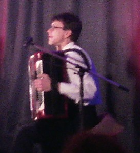 Der virtuos und einfühlsam speilende Akkordeonist Valerij Khoryshman ist sonst im Duo Scho auf Tournee (Agnieszka Jaworska).