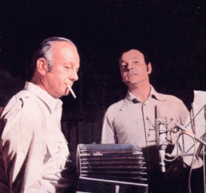 Astor Piazzollo, hier mit Horacio Ferrer im Jahr 1970, ist auch eines der großen Vorbilder des australischen Gitarristen und (Tango-) Komponisten Mark Viggiani (www.piazzolla.org, Album En persona RCA 1970, p.d.).