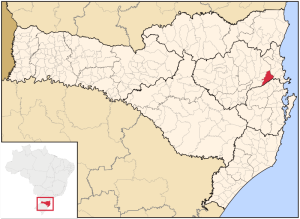 Der bislang vor allem in Rio de Janeiro wirkende Komponist und Dirigent Edino Krieger kam 1928 in Brusque im brasilianischen Bundesstaat Santa Catarina - nicht weit vom Atlantischen Ozean entfernt - zur Welt (Darlan P. de Campos, 11.8.2006).