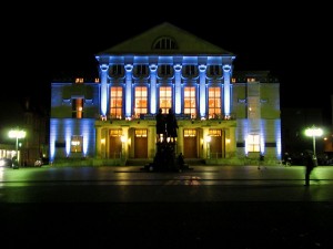 Um den 1. Advent 2015 herum hat das Nationaltheater und die Musikhochschule Weimar wieder hoch abwechslungsreiche Programme zu bieten (MichaelWE, 25.10.2012).