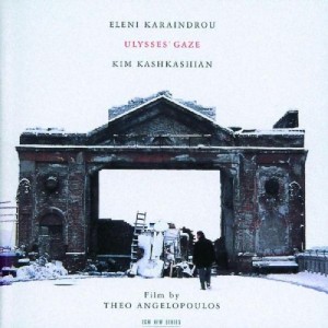 "Der Blick des Odysseus" hieß Theo Angelopoulos' Film, zu dem Eleni Karaindrou die ästhetisch bedeutende Musik schrieb (B000025XD6).