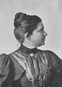 Die Komponistin Amy Beach steht mit ihrer Messe in Es-Dur (1891) in der US-amerikanischen Tradition von Bristows Chorkompositionen (Project Gutenberg ebook of Woman's Work in Music by Arthur Elson 1908, US p.d.).