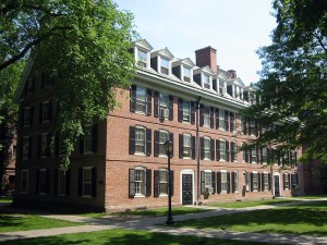 An der Yale University studierte Read Thomas Musik bei J. Druckman (Connecticut Hall, Ragesoss orig.upl., US p.d.).