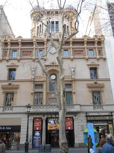 Das legendäre Teatro Poliorama in Barcelona steht für Flamenco-Shows erster Kategorie. Hier findet derzeit regelmäßig die Show Opera y Flamenco statt (Canaan, 29.1.2015).