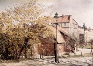 Stockholm in der Zeit, als Algot Haquinius sein Streichquartett Nr. 1 in a-Moll komponierte (Gatubelysning, Stockholmslyktan 1920, Cronquist Gustaf Wason, 1878 - 1967, p.d.).
