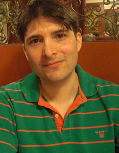 Der Wahllondoner Constantinos Stylianou aus Nikosia, hier 2012 in Zürich, komponiert ebenso für Orchester- wie für Klavier- und Liedbesetzungen ().