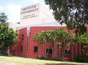 An ihre Studienzeit anknüpfend übernahm Lynette Lancini den Klavierpart in der Aufführung einer eigenen Komposition anlässlich einer Konzertreihe am Konservatorium im Jahr 2015 (en:User:Figaro 2006, Queensland Conservatorium of Music, South Bank Parklands, p.d.).