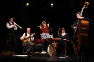 Als Interesse erregendes und positiv wahrzunehmendes Markenzeichen wählten Schweizer Musiker den Namen Tritonus für ihr Ensemble (23.2.2008, Samuel Forrer, CH-9402 Speicher).