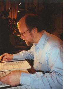 Der 1938 geborene in New York lehrende Charles Wuorinen ist einer der geistigen Väter von Aaron Jay Kernis' vielfarbigen Kompositionen (1980er Jahre, , 17.6.2009, Hstokar).