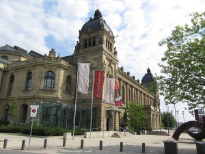 In der Historischen Stadthalle Wuppertal wird das Neujahrskonzert 2017 unter der Leitung der neuen Chefin des Hauses, Julia Jones, stattfinden (Georg Sander, CC-Liz.).