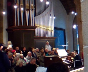 Kirchenmusikdirektor Prof. Matthias Dreyßig saß für den Festgottesdienst zur Reformation am 31. Oktober 2016 an der Orgel der Augustinerkriche (H.-P. Mederer).