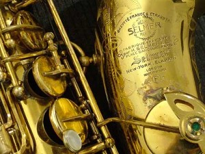 Für den warm vibrierenden Klang des Alt-Saxophons (hier ein Exemplar aus der Werkstatt Selmer) schrieb William Albright 1984 seine teilweise dem Andenken von George Cacioppo gewidmete Sonate mit Klavier (Jmm1713, 24.3.2007, p.d.).