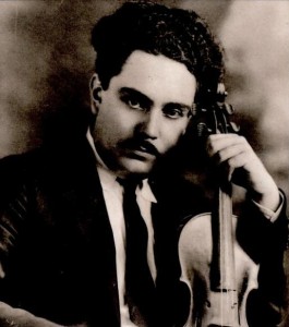 Jugendbildnis von Silvestre Revueltas (1899 - 1940), der die Wurzeln der Maja-Kultur klanglich zu ergründen suchte (30.6.2011, p.d.)