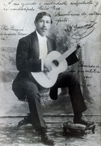 Einer der einflussreichsten Gitarristen des 20. Jahrhunderts war zweifellos Agustín Pío Barrios (1885 - 1944) (1910, p.d.).
