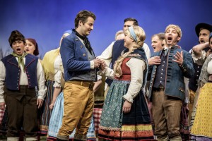 Am Anfang wie zum Happy End: Die Liebe von Marie und Hans triumphiert (Thomas Paul, Margrethe Fredheim; Lutz Edelhoff, Theater Erfurt).