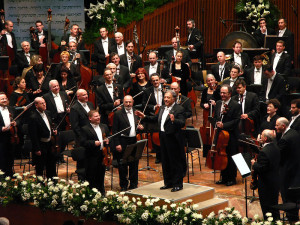 Das Israel Philharmonic Orchestra unter Zubin Mehta anlässlich seines 70jährigen Bestehens am 24.12.2006 (Yeugene, GNU Free Doc. Lic.)