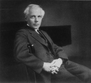 Béla Bartók, hier auf einer "Jugendfotografie" , schuf eine eigentümliche Klangkombination, indem er 1936 die Verwandten Schlagzeug und Celesta auf Augenhöhe mit dem Klang von Saiteninstrumenten verband (1927, p.d.).