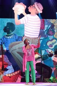 Ausgezeichnet auf dem wichtigen Festival 25º Prêmio da Música_Brasileira: Leci Brandão (14.5.2014, Reginaldo Teixeira, CC-Liz.)