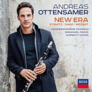 Neue Referenzaufnahme: Andreas Ottensamer wird hier von Albrecht Mayer, Emanuel Pahud und der bewährten Kammerakademie Potsdam bei einem vor- und frühklassischen Programm sekundiert (Decca B01N789P8G, 2017).