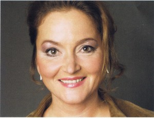 Márta Kosztolányi sang am Abend des 3. März Brittens Zyklus 'Les Illuminations' (Stella Boda; Theater Erfurt).
