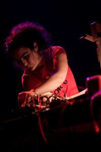 Unter anderem kam die Klangkünstlerin Angélica Castelló auf dem CTM-Festival in Berlin im Januar "zu Wort" (16.1.2009, David Murobi, CC-Liz.).
