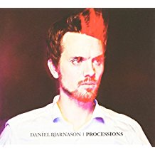 Auf dem schmalen Grat zwischen Elektronik und aktueller Kammermusik bewegen sich die Werke auf Daniel Bjarnasons CD Processions (Icelandic Symphony Orchestra, B0032DN36K, Bedroom Community 2010).
