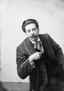 Enrique Granados in Campiña auf einer Fotografie von Antoní Esplugas zwischen 1890 und 1900. (Generalitat de Catalunya, p.d.)