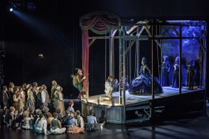 Theater im Theater: Das imaginierte Publikum des Jahres 1791 vor der Bühne zu Beginn des 1. Akts (Lutz Edelhoff, 21.9.2017, Theater Erfurt)