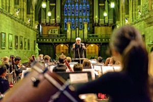 Die großen Orchester von Sydney, Melbourne und Brisbane widmeten sich bereits dem Werk der Komponistin Katherine Rawlings (im Bild: Sydney University Symphony  Orchestra, Jason James, 23.8.2014, CC-Liz.).