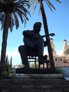 Im Museo Casa de Polo de Vila Real von Castellón wurde der Gitarrenmeister Francisco Tárrega verewigt. Unter anderem nach seiner  Unterrichtsmethode praktizierte der Brasilianer ** (Trewert, 3.2.2009, pd).