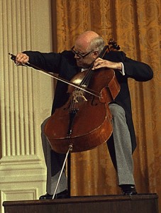Mstislav Rostropovich spielte 1969 den Solopart von Lopes-Graças Kammerkonzert (hier 9 Jahre später bei einem Konzert im Weißen Haus, Washington, 17.9.1978, JC-WHSP US p.d.).
