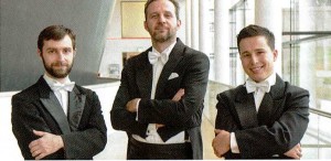 Eine sportliche Tischrunde: Kilian Hartig (links) studierte in Dresden u.a. bei Dominic Oelze, Marcel Richter in Weimar bei Hans-Joachim Naumann und Jean-Pierre Lim (rechts) in Leipzig bei Stefan Stopora. Er ist Solist und Schlagzeuger im Philharmonischen Orchester Erfurt.